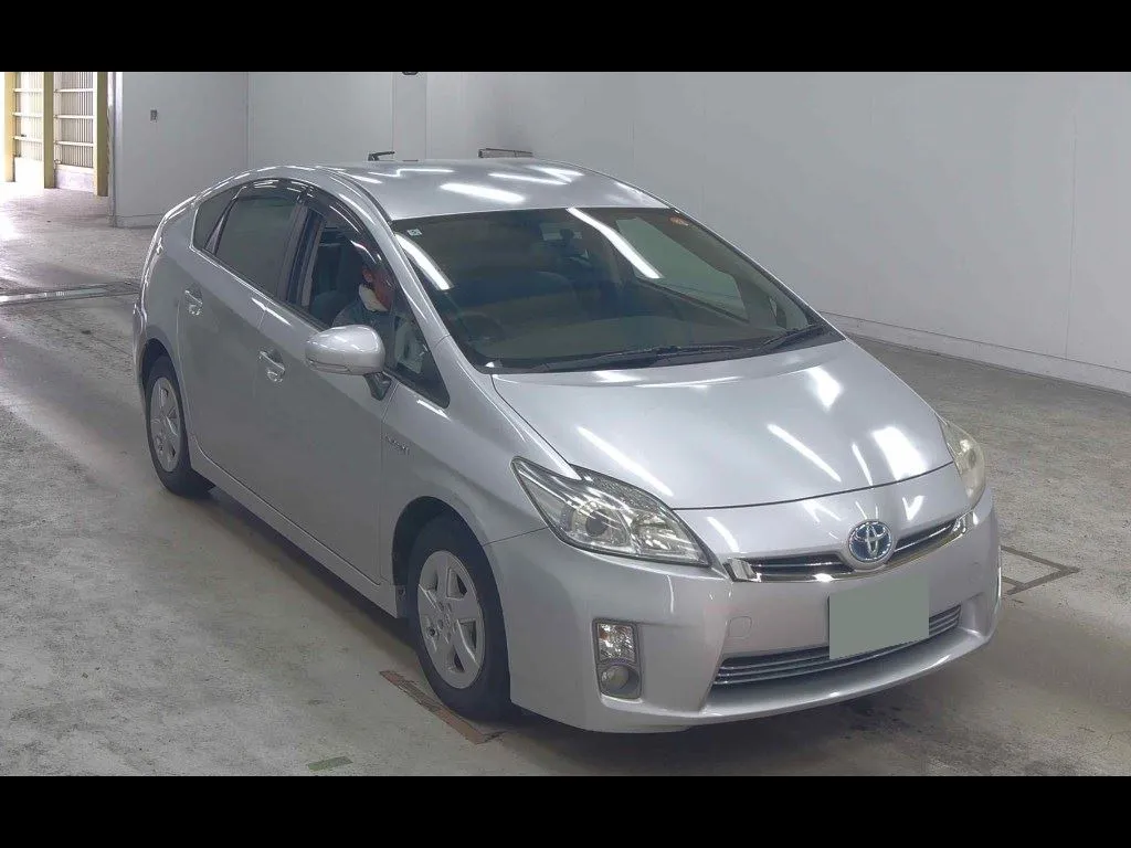 TOYOTA PRIUS 5D S