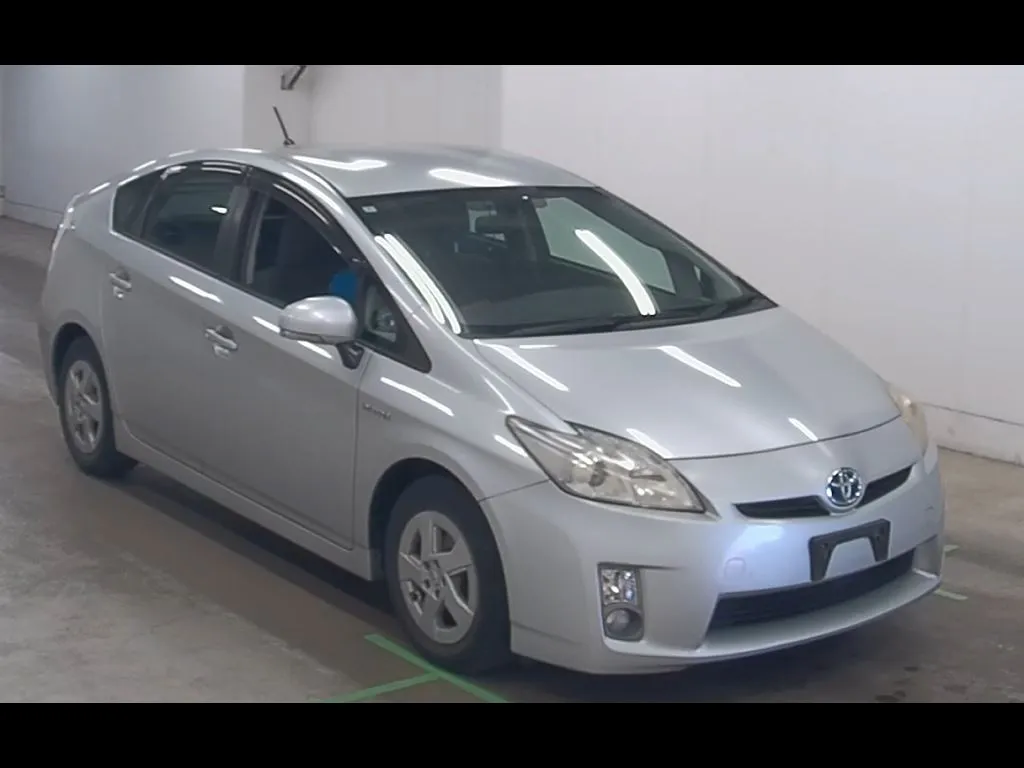 TOYOTA PRIUS 5D S
