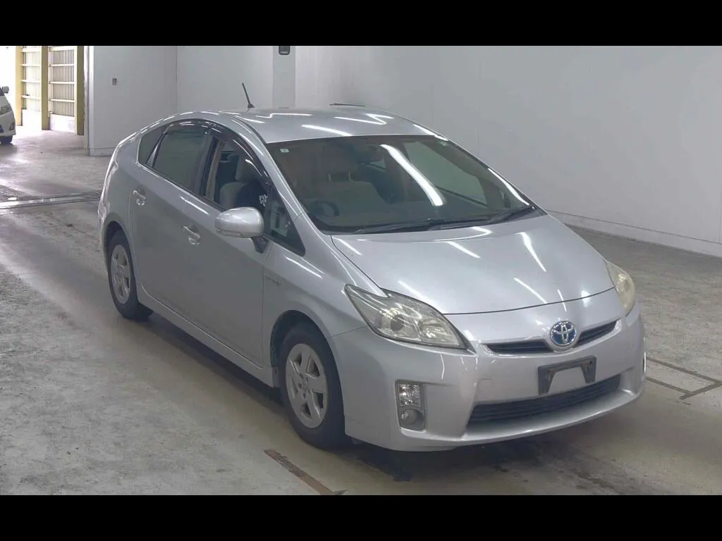 TOYOTA PRIUS 5D S