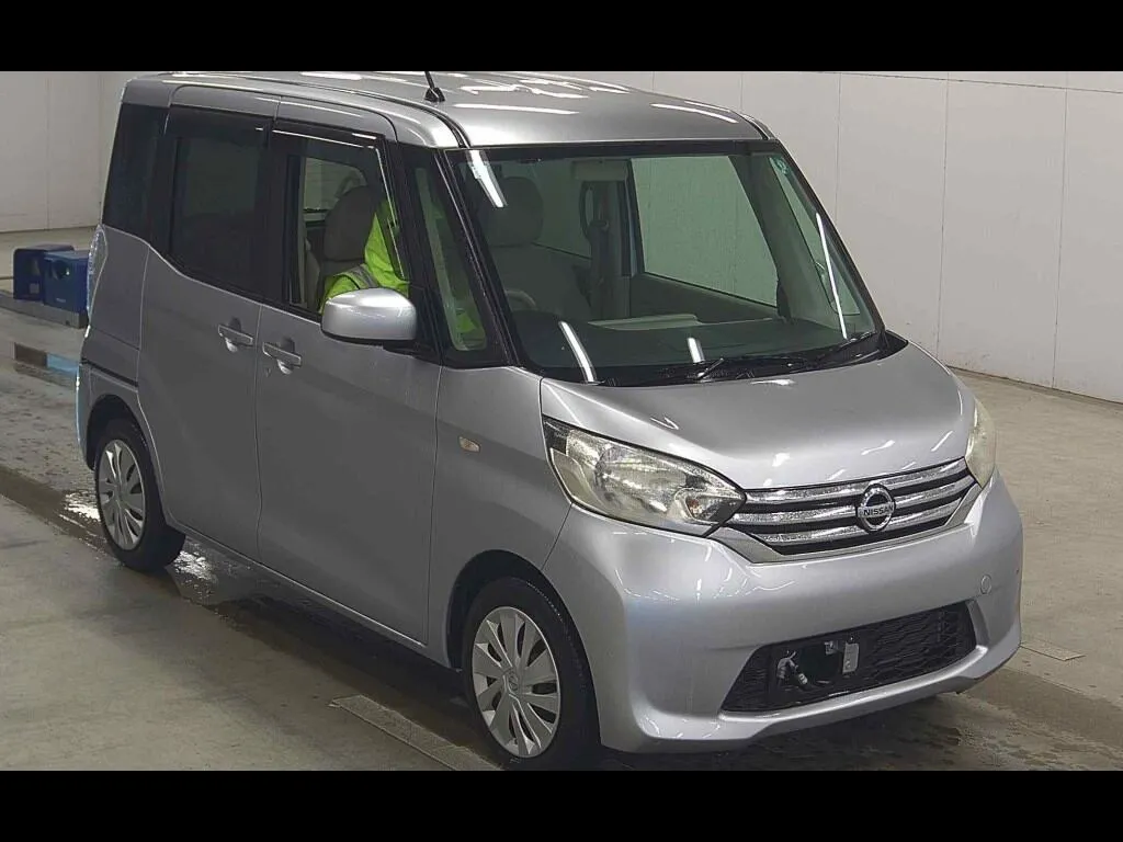 NISSAN DAYZ ROOX S