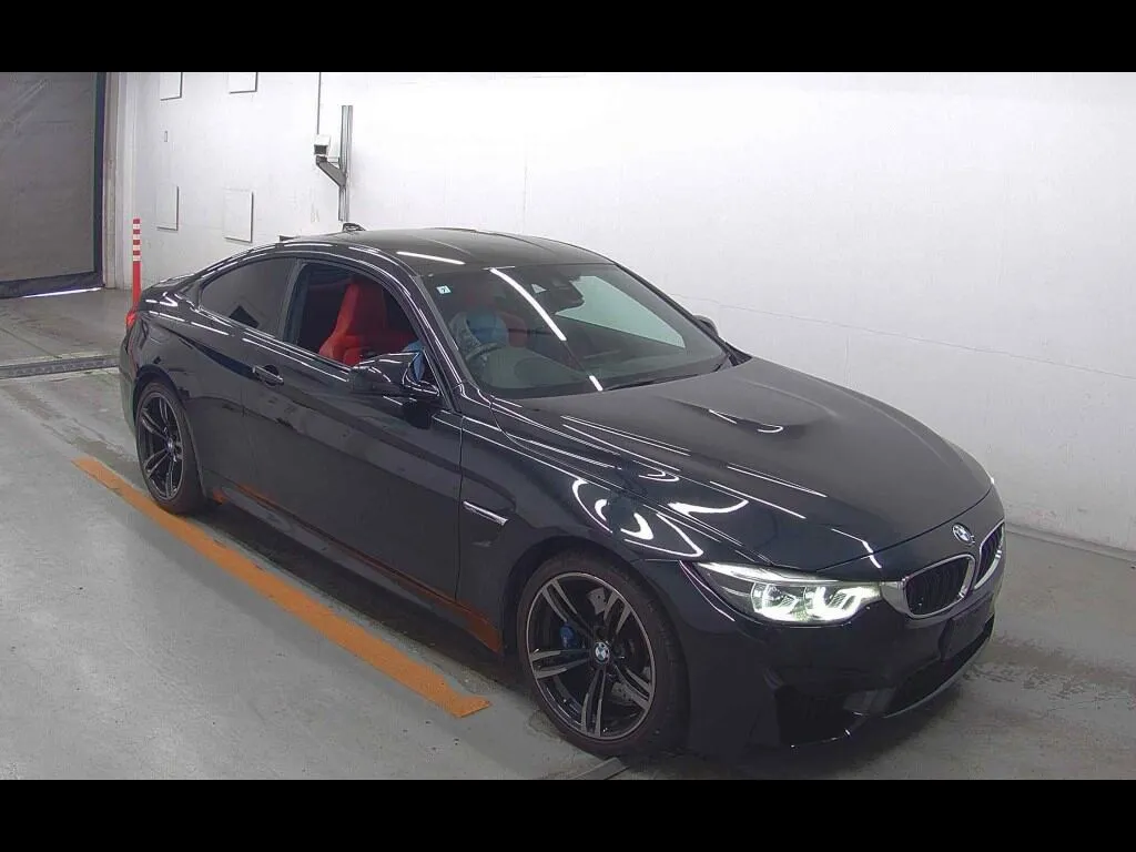 BMW M4 CP M4 COUPE