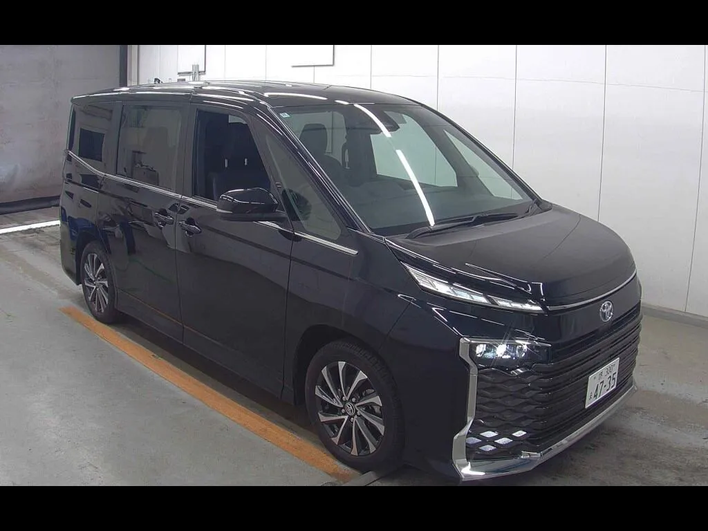 TOYOTA VOXY HYBRID S-Z