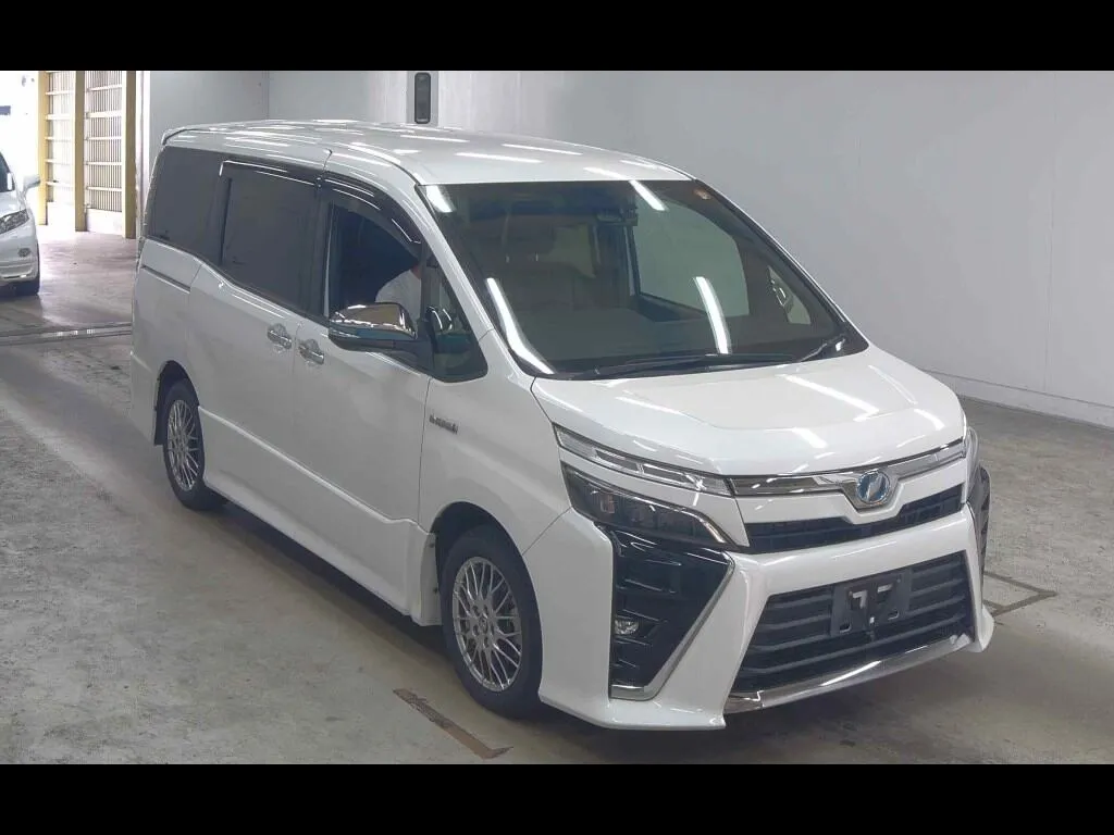 TOYOTA VOXY HYBRID ZS KIRAMEKI