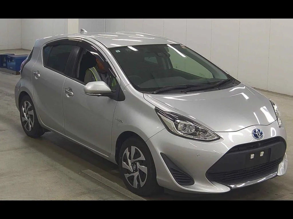 TOYOTA AQUA S STYLE BLACK