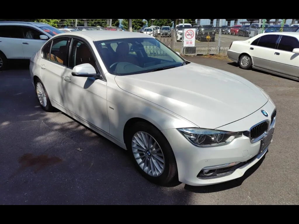 BMW 3 SERIES 4D 320D LUXURY