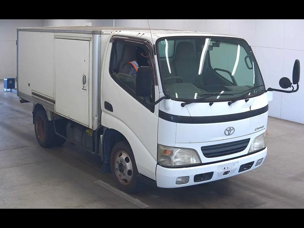 TOYOTA DYNA TRUCK FREEZING REFRIGERATOR