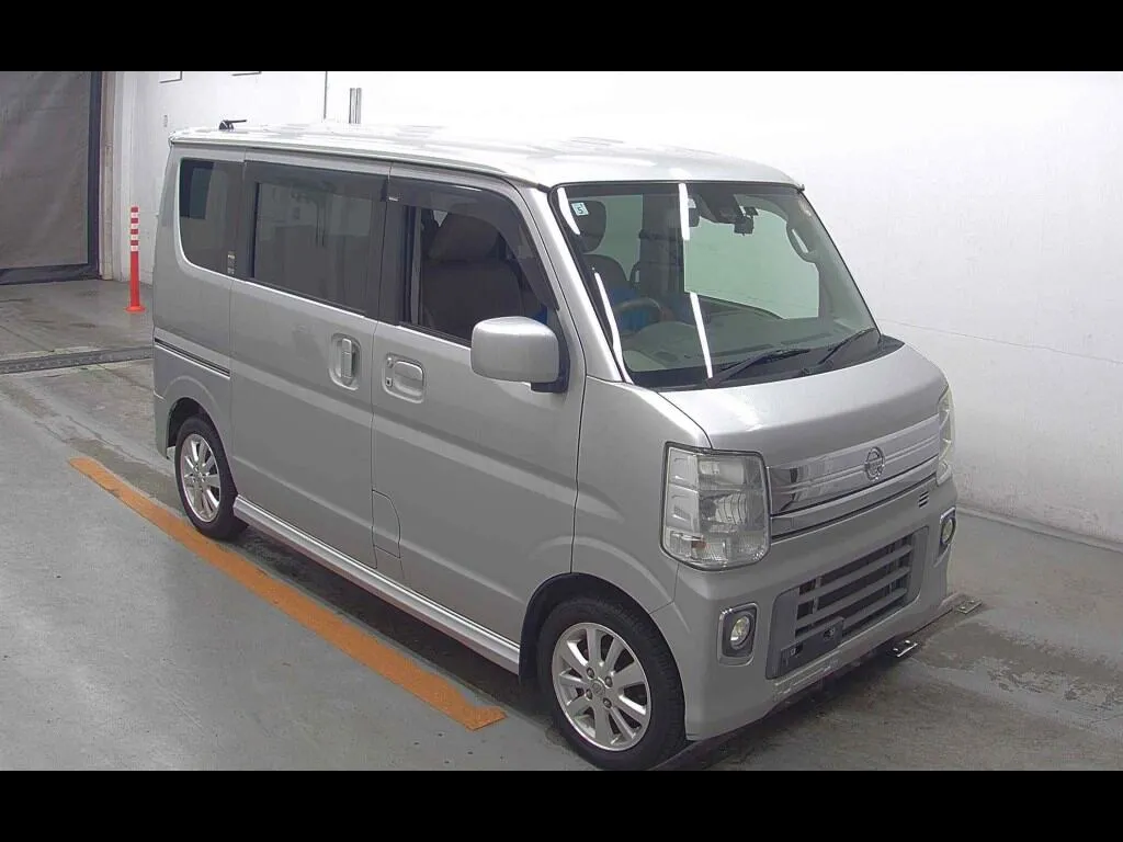 NISSAN NV100CLIPPER RIO E