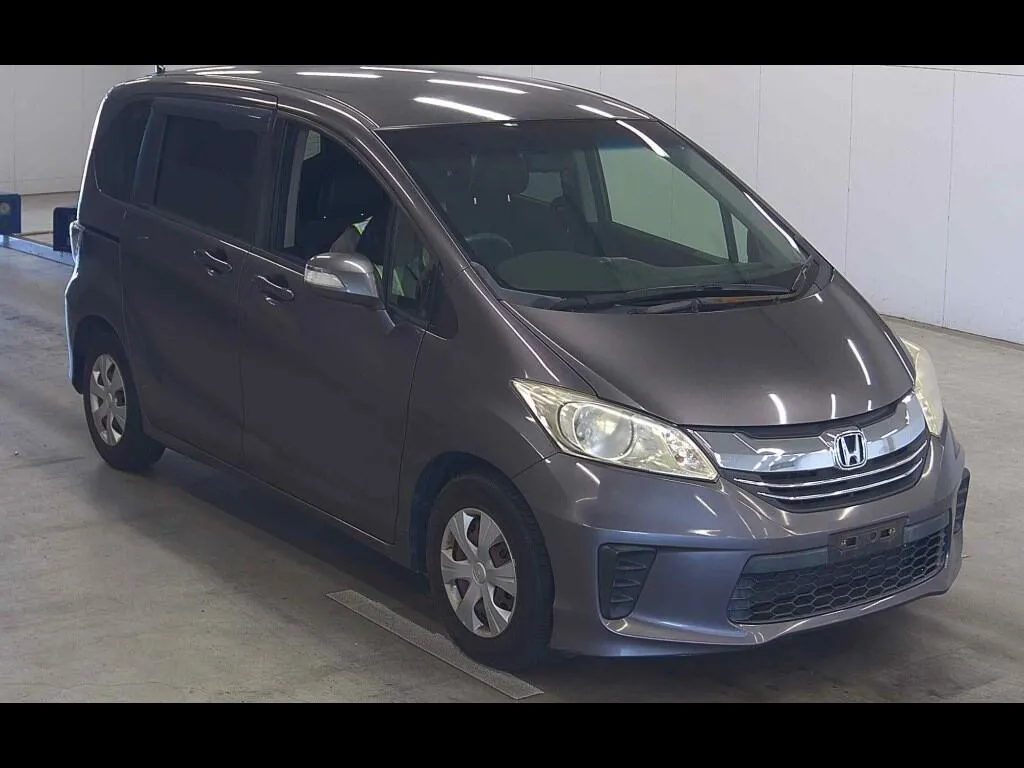 HONDA FREED G PREMIUM EDITION