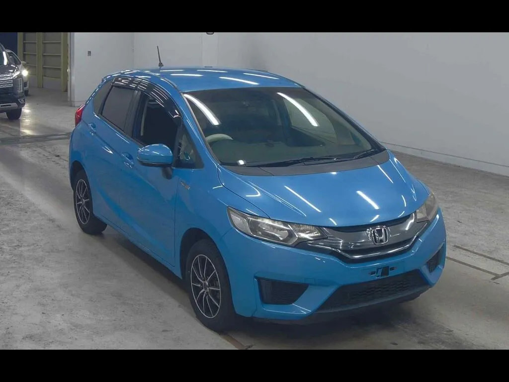 HONDA FIT HYBRID 4WD F PACKAGE