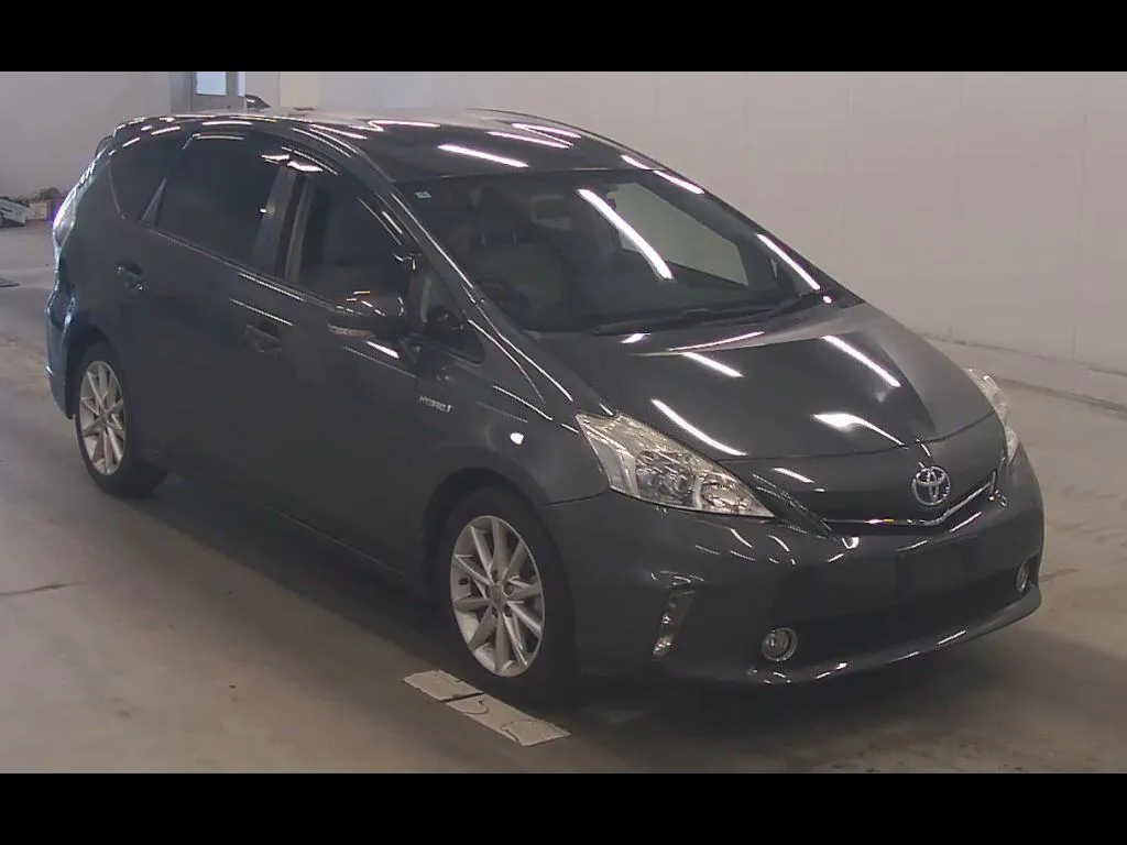 TOYOTA PRIUS ALPHA G TOURING SELECTION