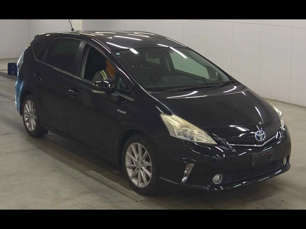 TOYOTA PRIUS ALPHA S TOURING SELECTION