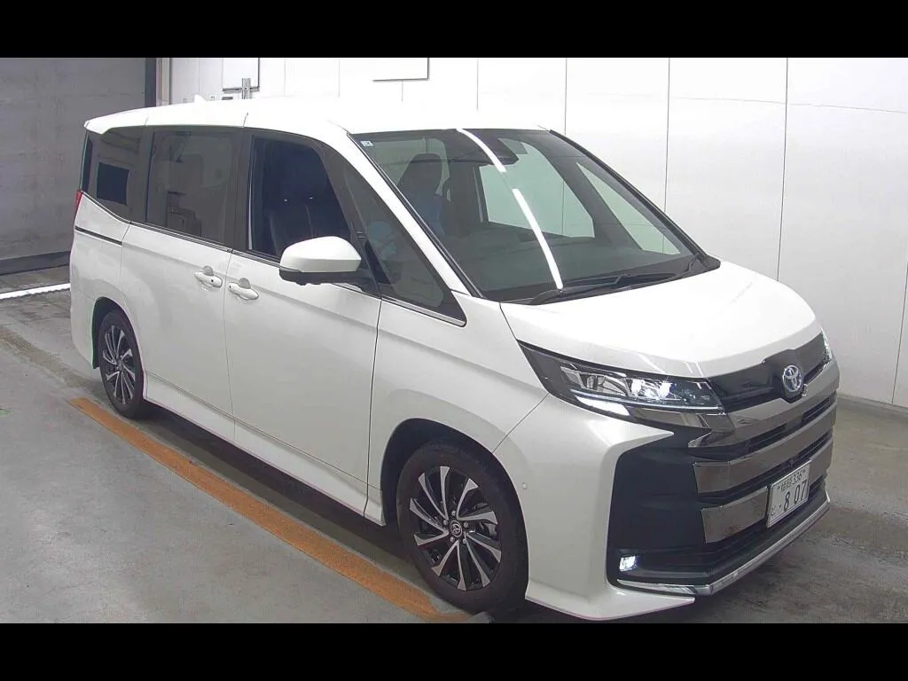TOYOTA NOAH HYBRID S-Z