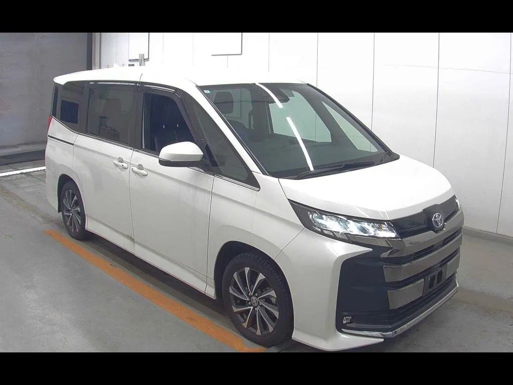 TOYOTA NOAH HYBRID S-Z