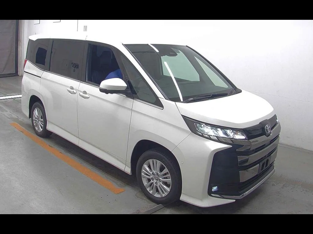 TOYOTA NOAH 4WD S-Z