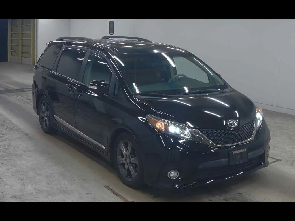 AMERICA TOYOTA SIENNA SE