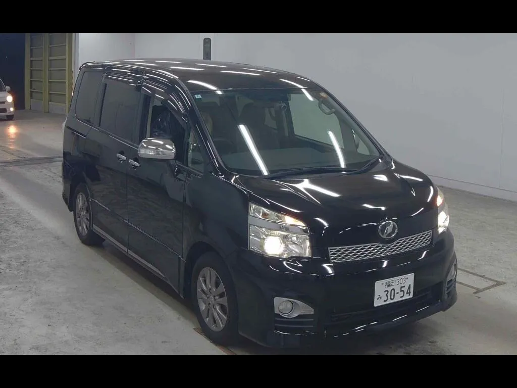 TOYOTA VOXY ZS KIRAMEKI Z