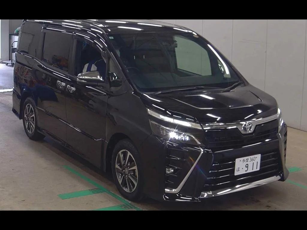 TOYOTA VOXY ZS KIRAMEKI Ⅲ