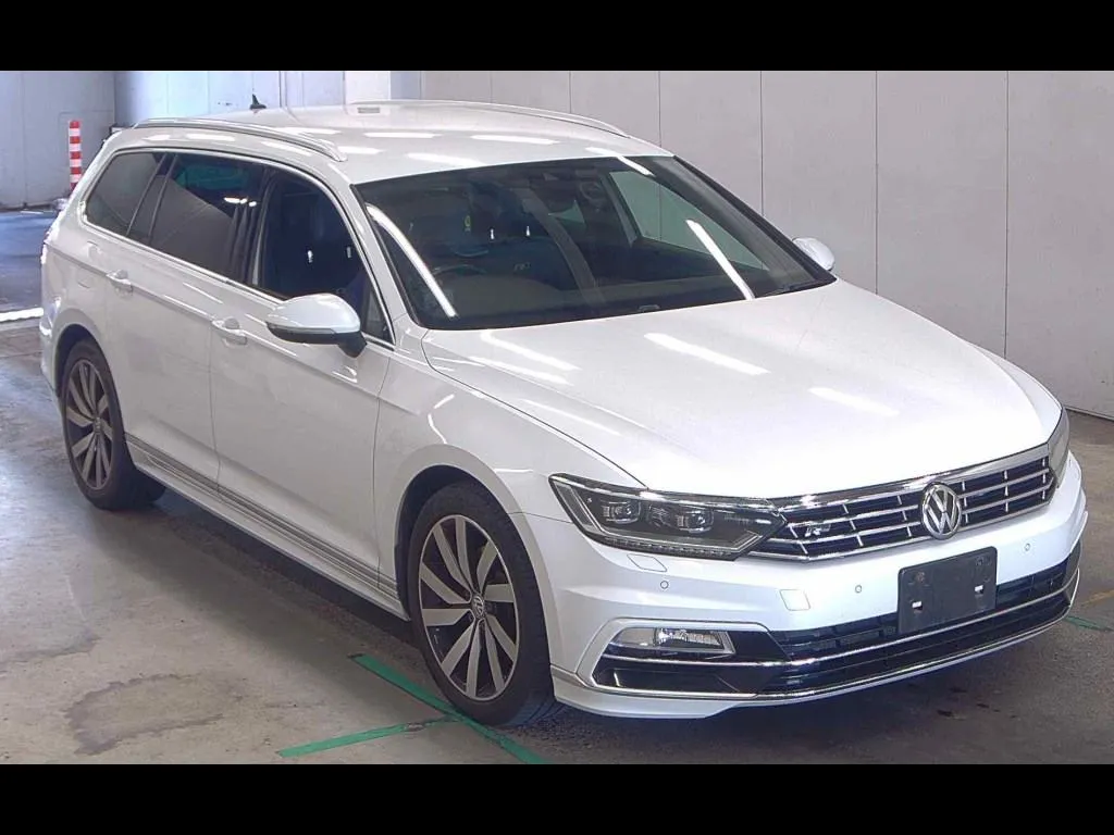 VOLKSWAGEN PASSAT VARIANT TSI R-LINE