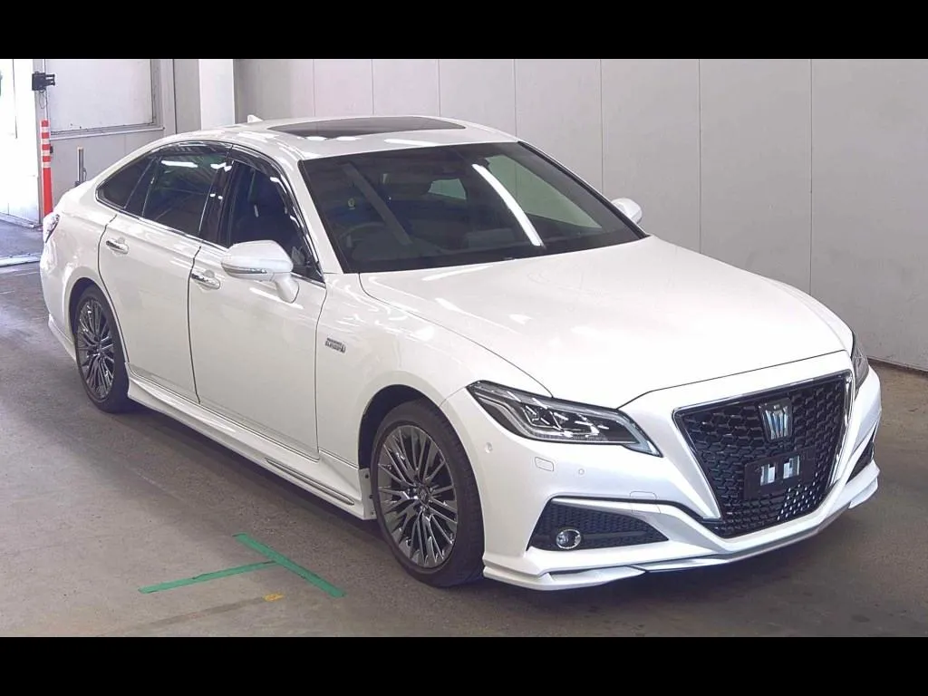 TOYOTA CROWN HYBRID G-EXECUTIVE