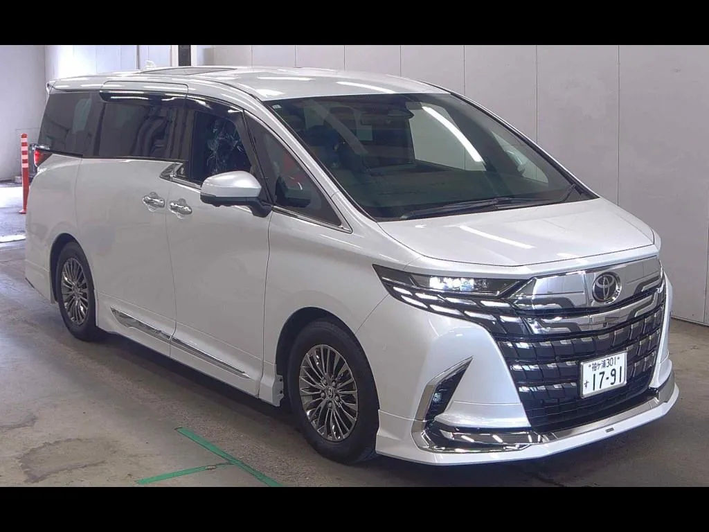 TOYOTA ALPHARD HYBRID EXECUTIVE LOUNGE