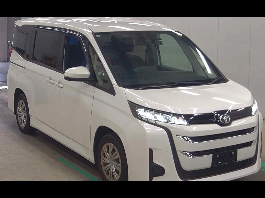 TOYOTA NOAH X
