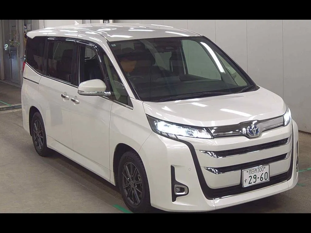 TOYOTA NOAH HYBRID Z