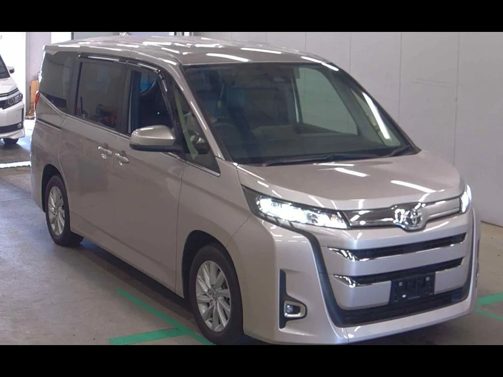 TOYOTA NOAH Z