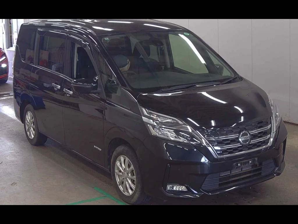 NISSAN SERENA 5D XV