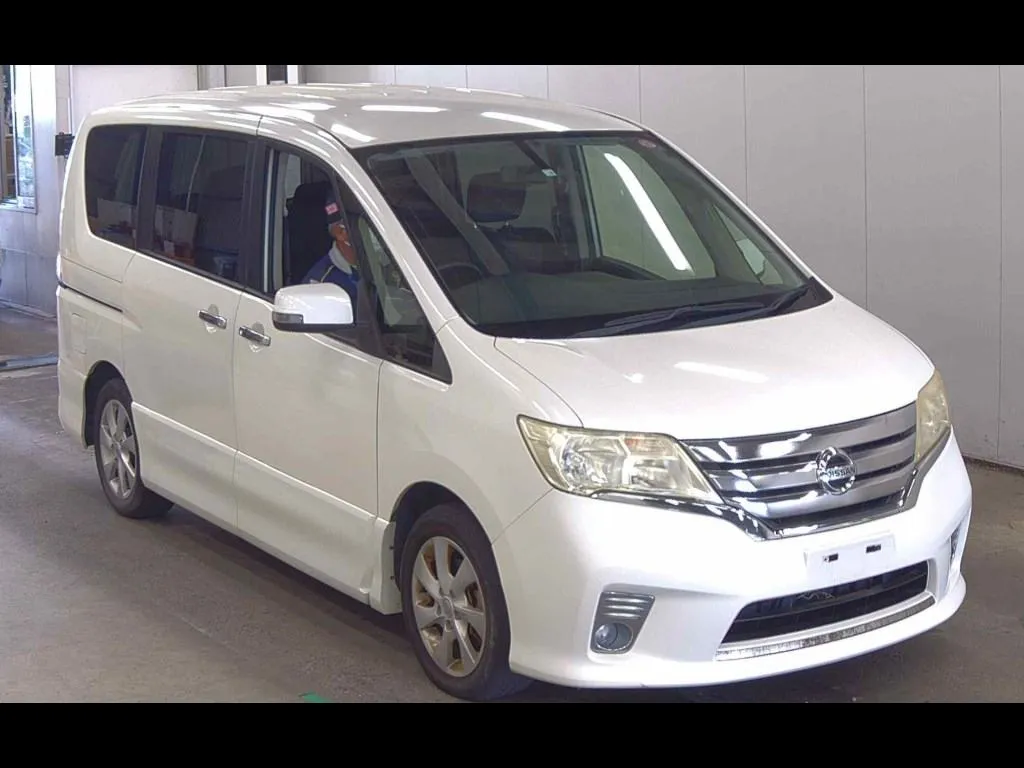 NISSAN SERENA 5D HIGHWAY STAR V SELECTION