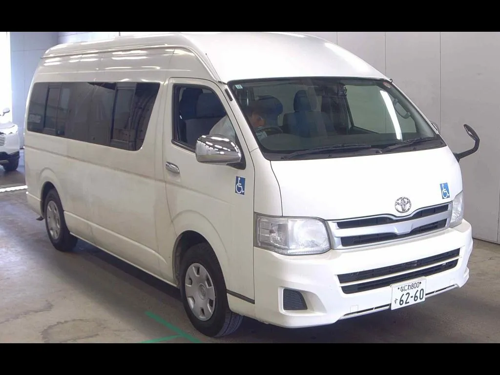 TOYOTA HIACE COMMUTER 4D OTHERS
