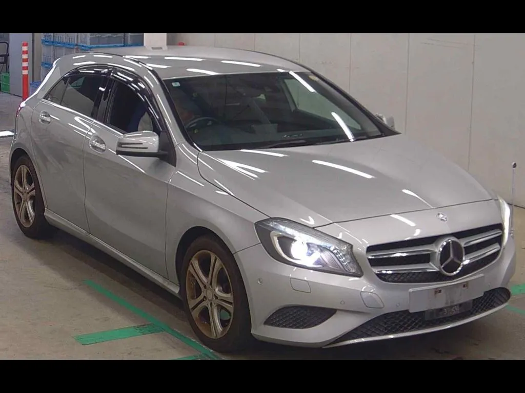 MERCEDES BENZ A-CLASS A180