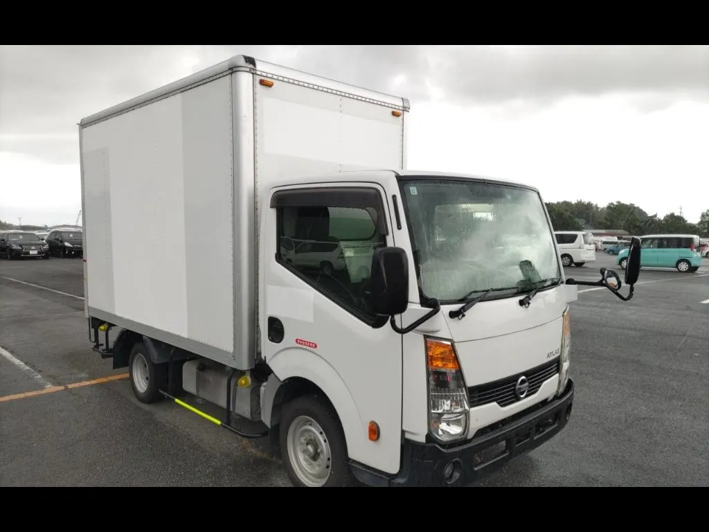 NISSAN ATLAS TRUCK 2D PANEL VAN