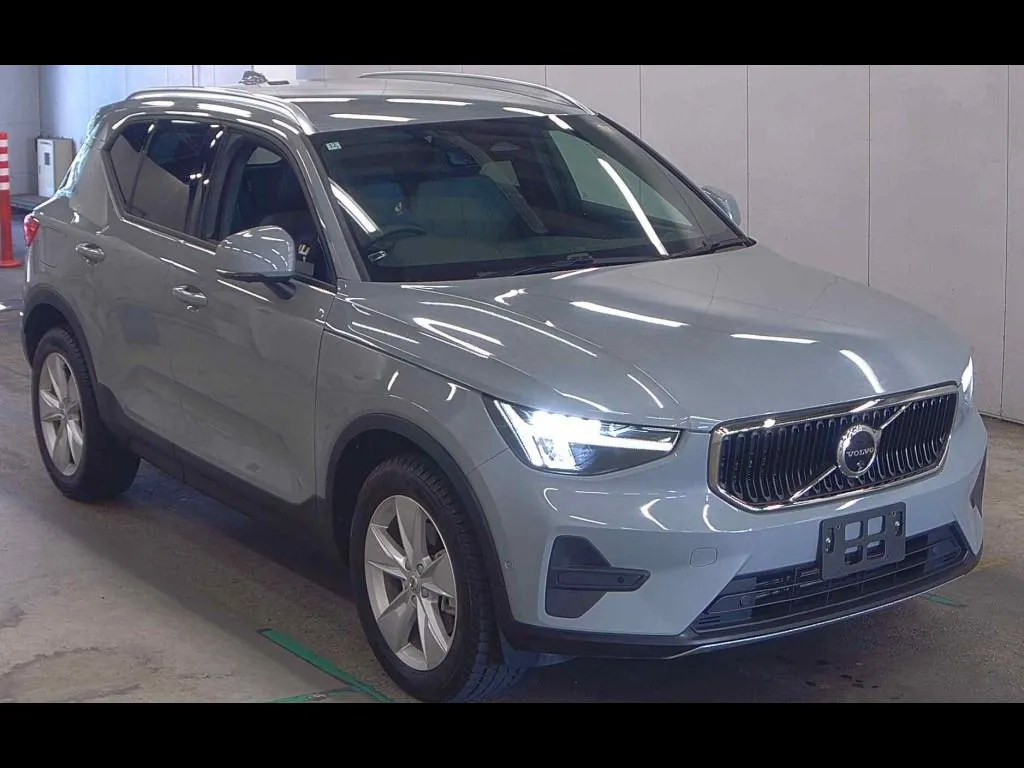 VOLVO XC40 4WD PLUS B4 AWD