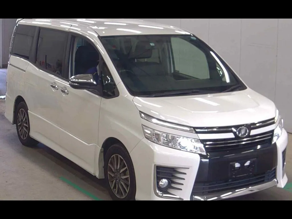 TOYOTA VOXY ZS KIRAMEKI