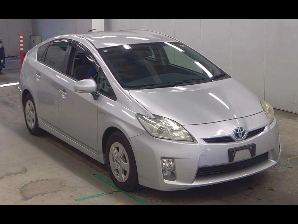 TOYOTA PRIUS 5D S