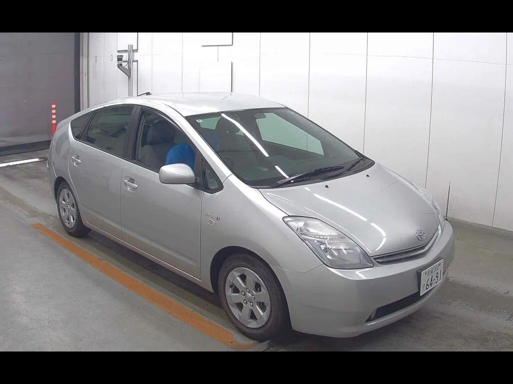 TOYOTA PRIUS 5D S