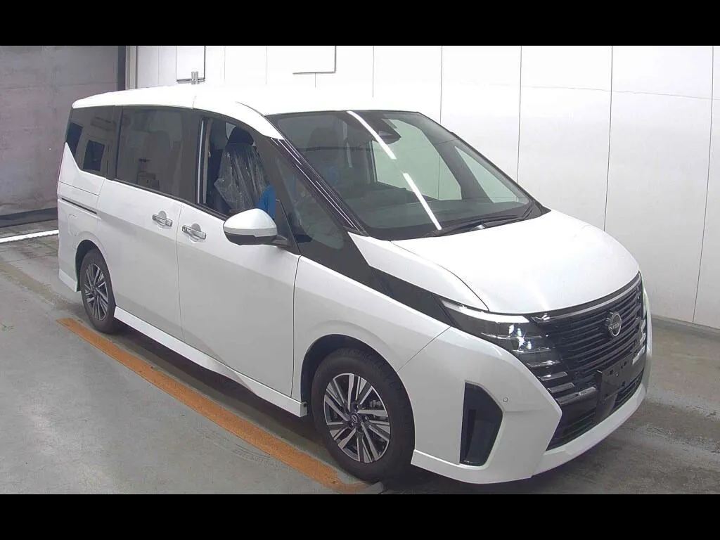 NISSAN SERENA 5D HIGHWAY STAR V
