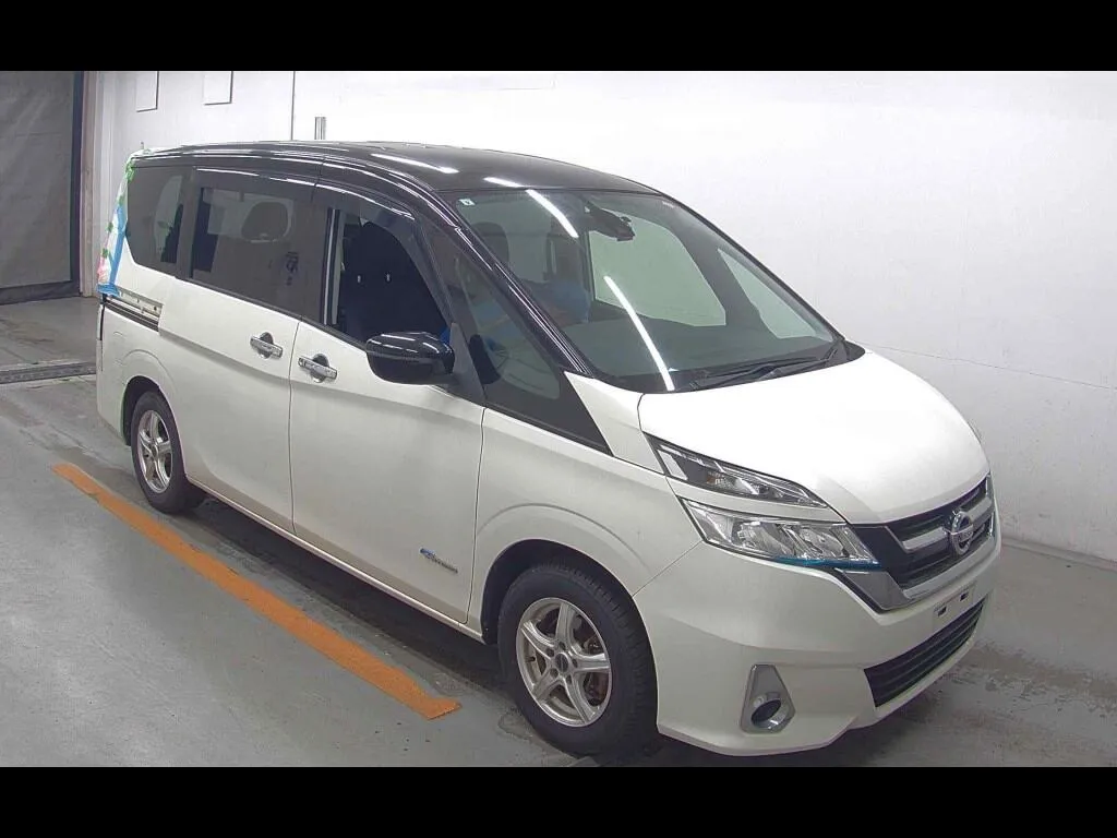 NISSAN SERENA 5D X V SELECTION