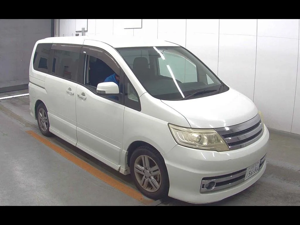 NISSAN SERENA 5D RIDER