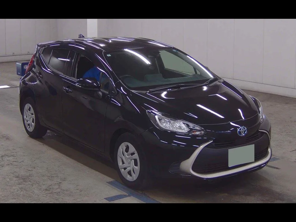 TOYOTA AQUA G