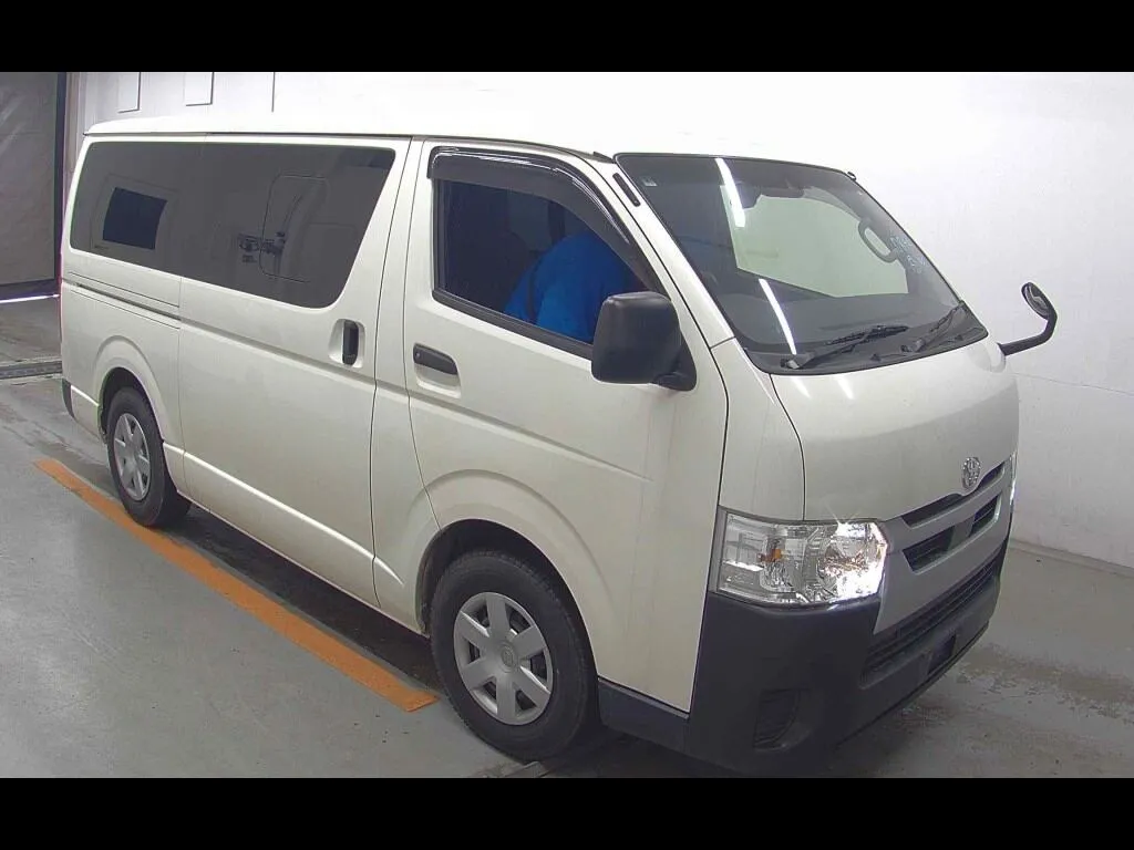 TOYOTA HIACE VAN 5D DX