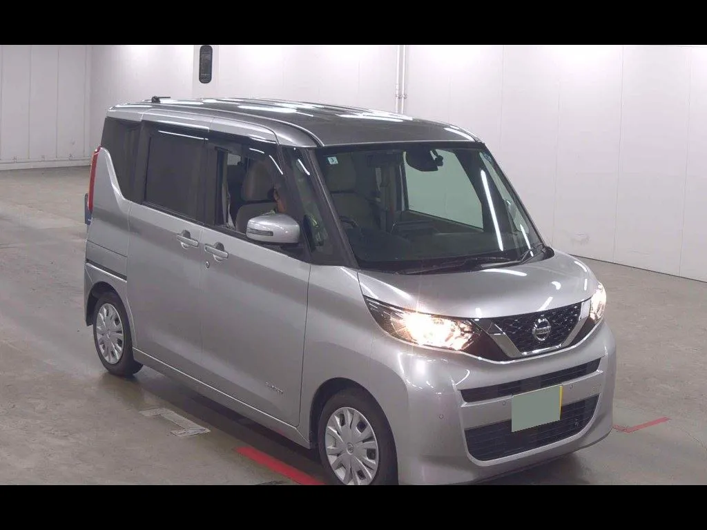 NISSAN ROOX X
