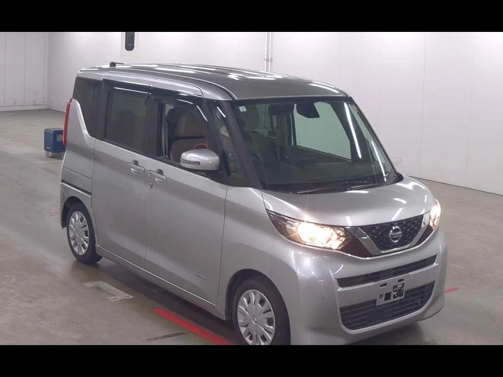 NISSAN ROOX X