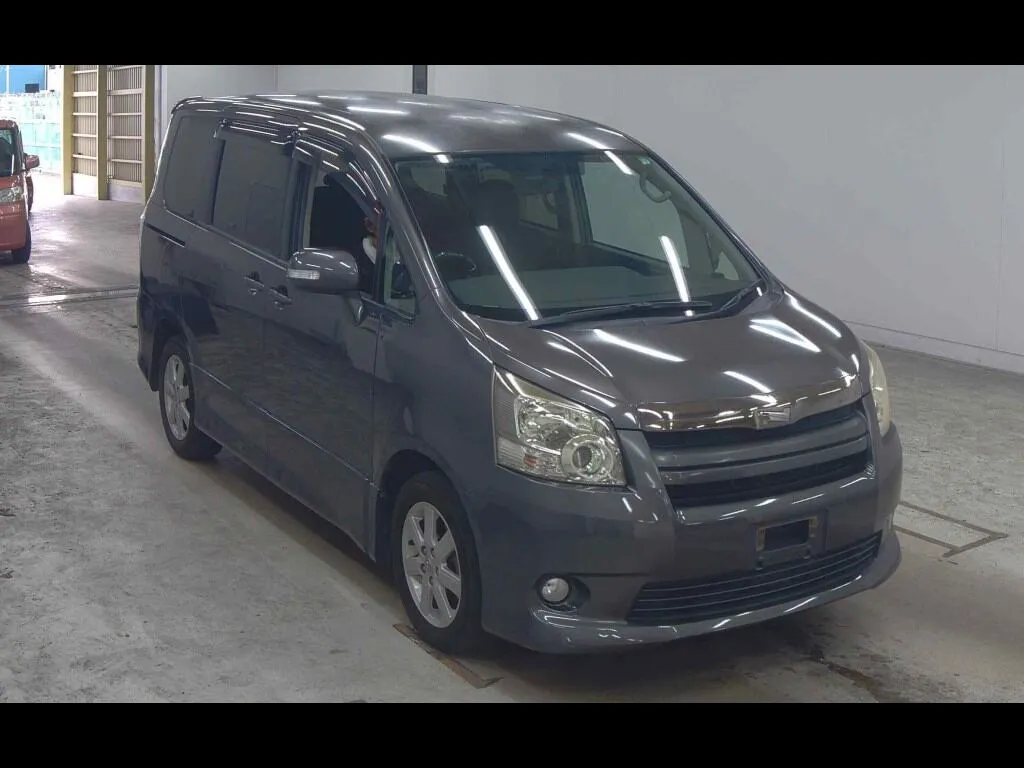 TOYOTA NOAH S