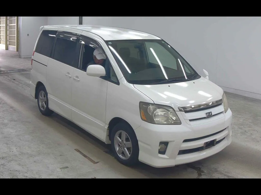 TOYOTA NOAH S