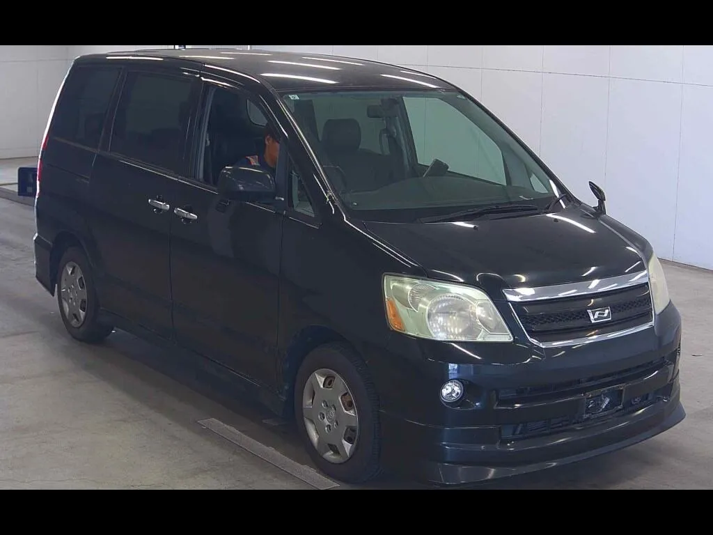TOYOTA NOAH X LIMITED