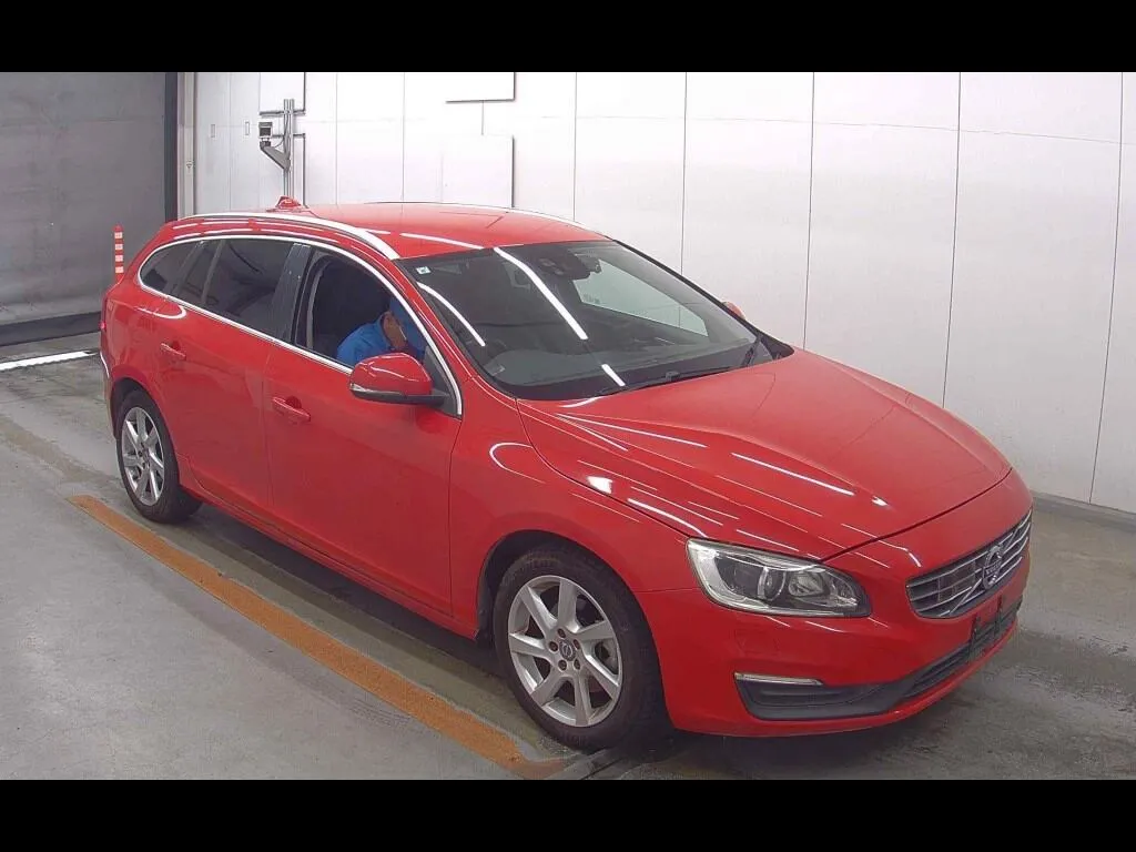 VOLVO V60 T4 SE