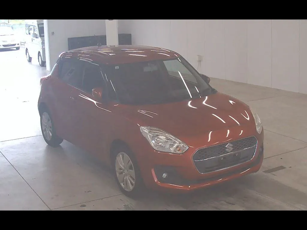 SUZUKI SWIFT 5D XL