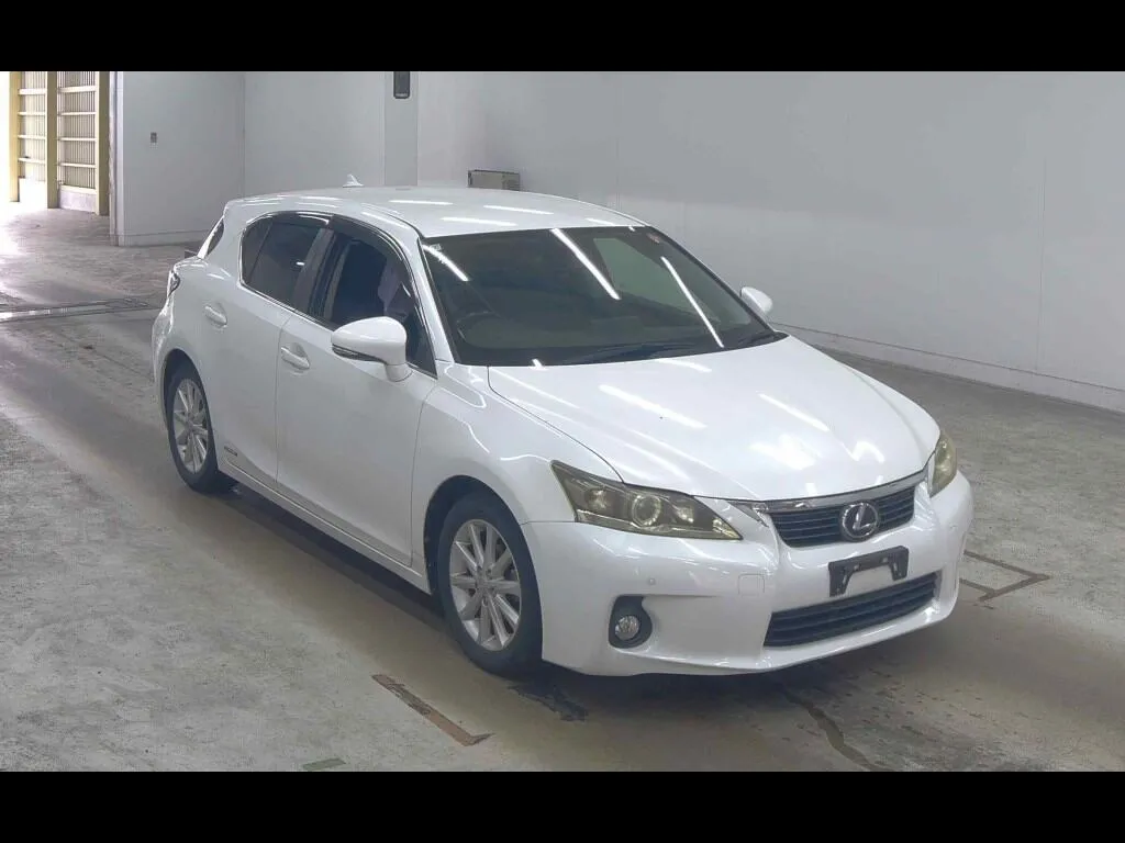 LEXUS CT CT200H VERSION C