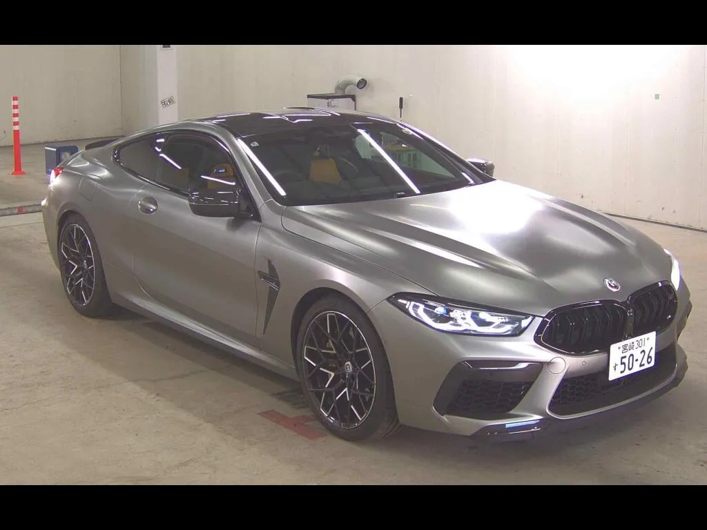 BMW M8 4WD COMPETITION